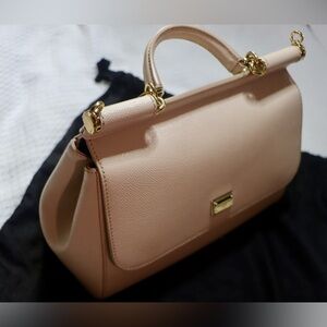 Dolce & Gabbana Sicily Medium Shoulder Bag in Pink